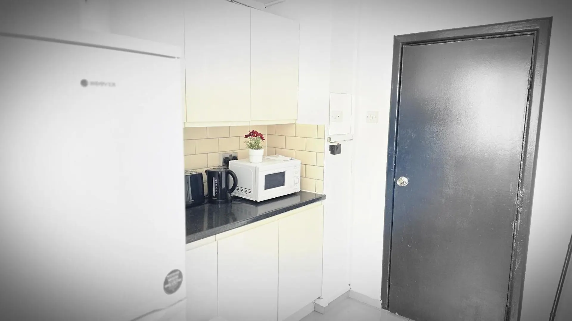 Guest house Canary Wharf Cottage London